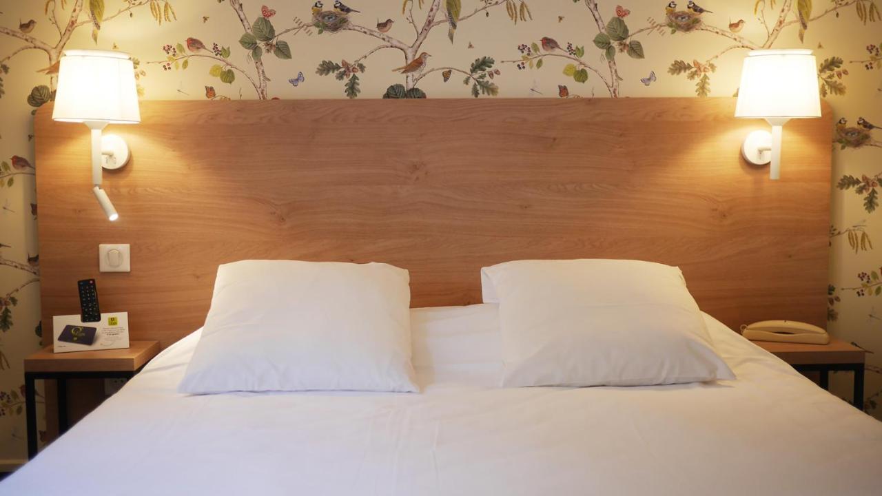 Logis Saint Louis Hotel La Suze-sur-Sarthe Exterior foto